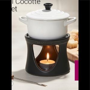 Le Creuset Fondue Set  (NWT)